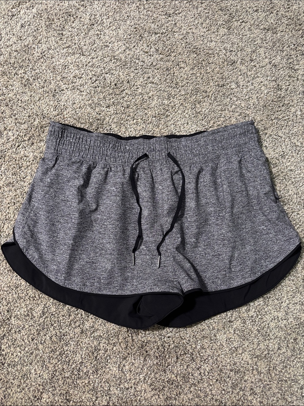 Lululemon Choose A Side Short *3" size 12